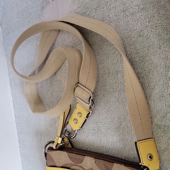 Coach signature C and patent small letter carries crossbody handbag - Picture 13 of 15